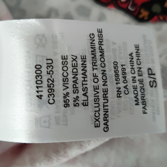 Bundle of 2 Dahlia Flowy Tops Size Small! - Picture 6 of 6